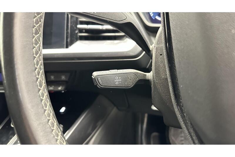 Audi Q4 e-tron 40 S line SUV 5dr Electric Auto 82kWh (204 ps) - U232