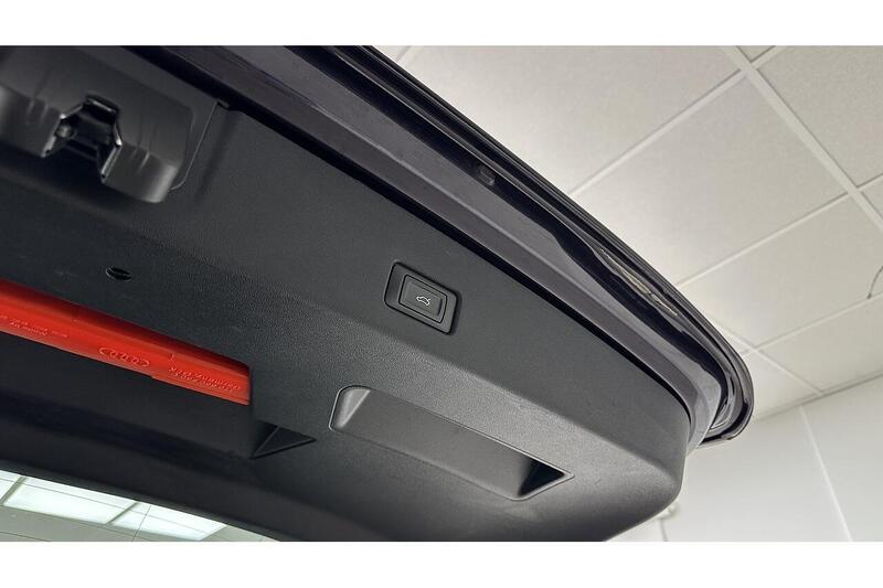 Audi Q4 e-tron 40 S line SUV 5dr Electric Auto 82kWh (204 ps) - U232