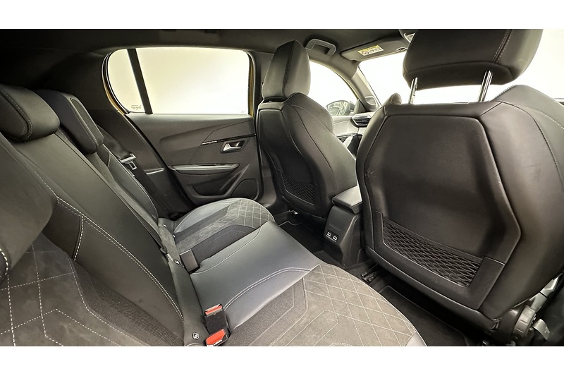 Peugeot E-208 GT Premium - U2384