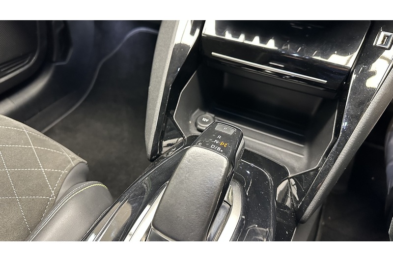 Peugeot E-208 GT Premium - U2384