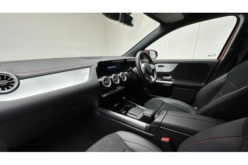 Mercedes-Benz EQA EQA 350 AMG Line - U2399