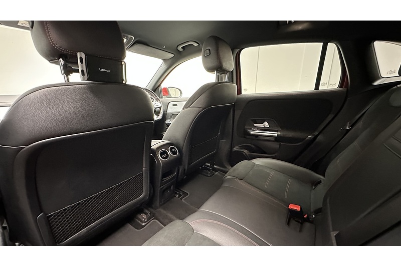 Mercedes-Benz EQA EQA 350 AMG Line - U2399