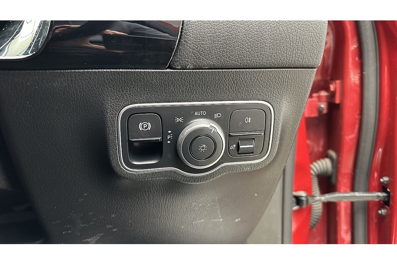 Mercedes-Benz EQA EQA 350 AMG Line - U2399