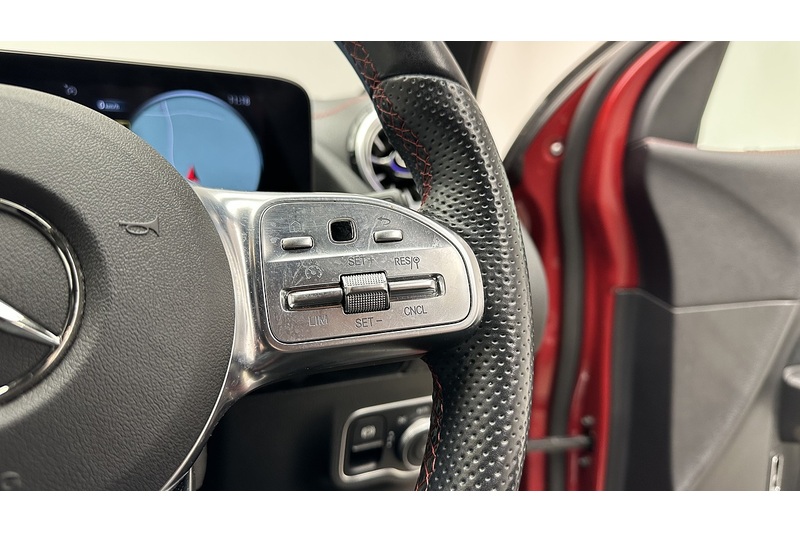 Mercedes-Benz EQA EQA 350 AMG Line - U2399