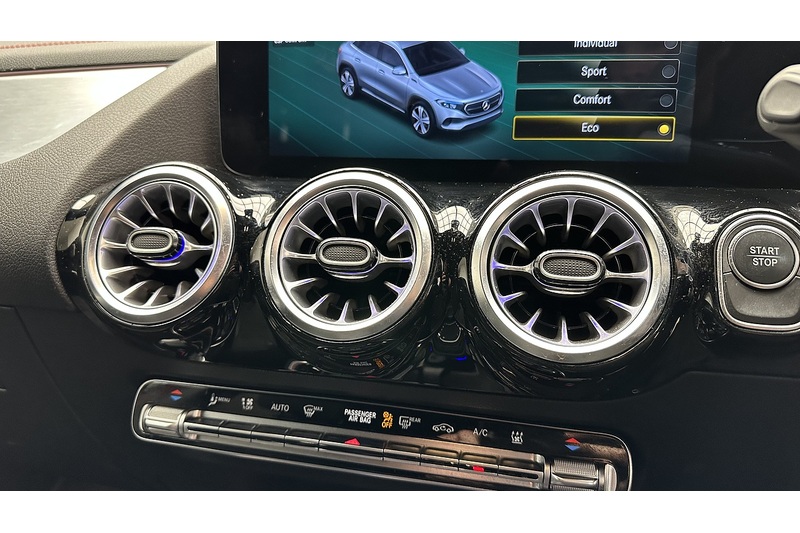 Mercedes-Benz EQA EQA 350 AMG Line - U2399
