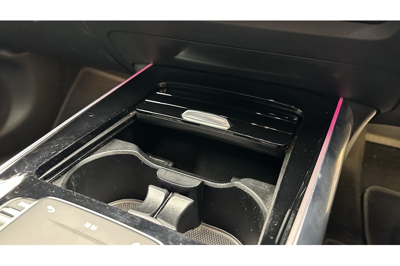 Mercedes-Benz EQA EQA 350 AMG Line - U2399