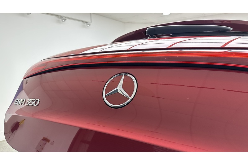 Mercedes-Benz EQA EQA 350 AMG Line - U2399
