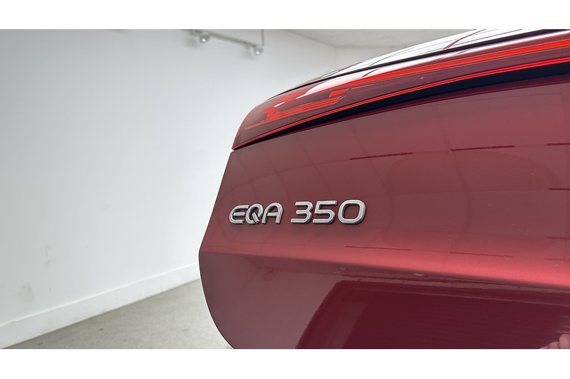 Mercedes-Benz EQA EQA 350 AMG Line - U2399