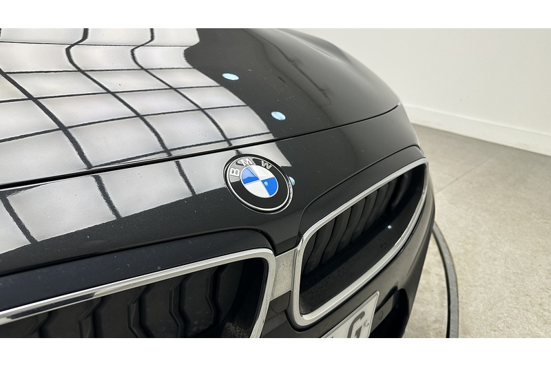 BMW 2 Series 220i M Sport - U2421