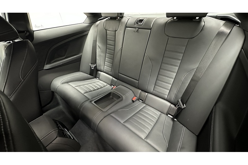 BMW 2 Series 220i M Sport - U2421