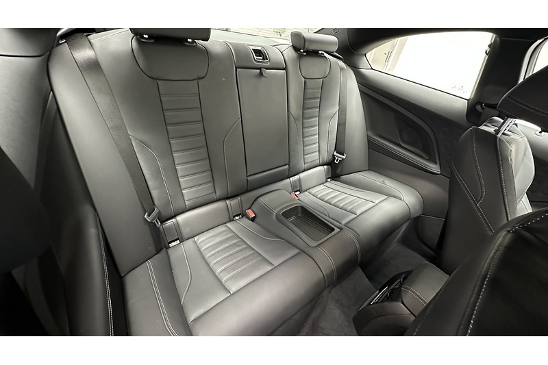 BMW 2 Series 220i M Sport - U2421