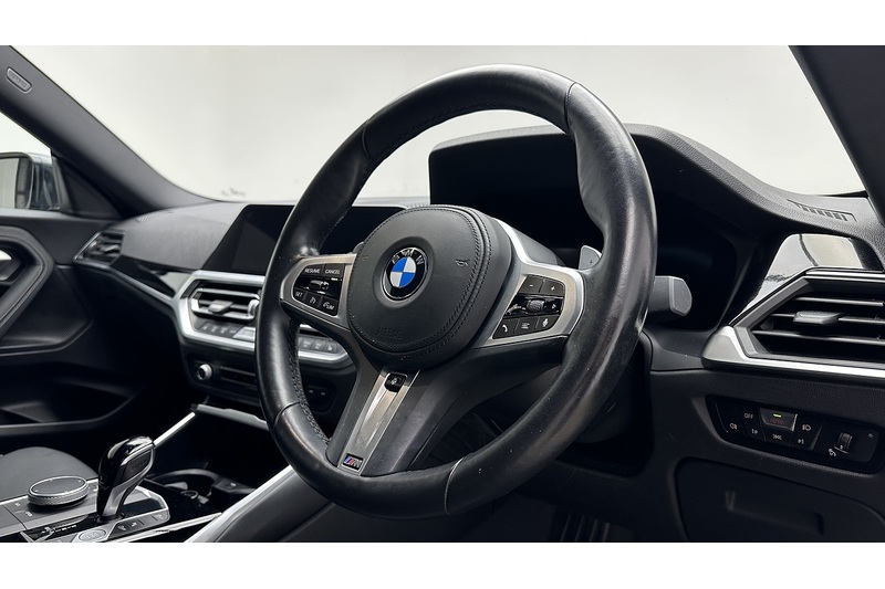 BMW 2 Series 220i M Sport - U2421