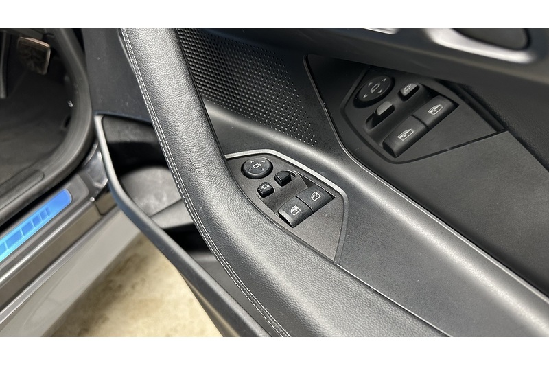 BMW 2 Series 220i M Sport - U2421