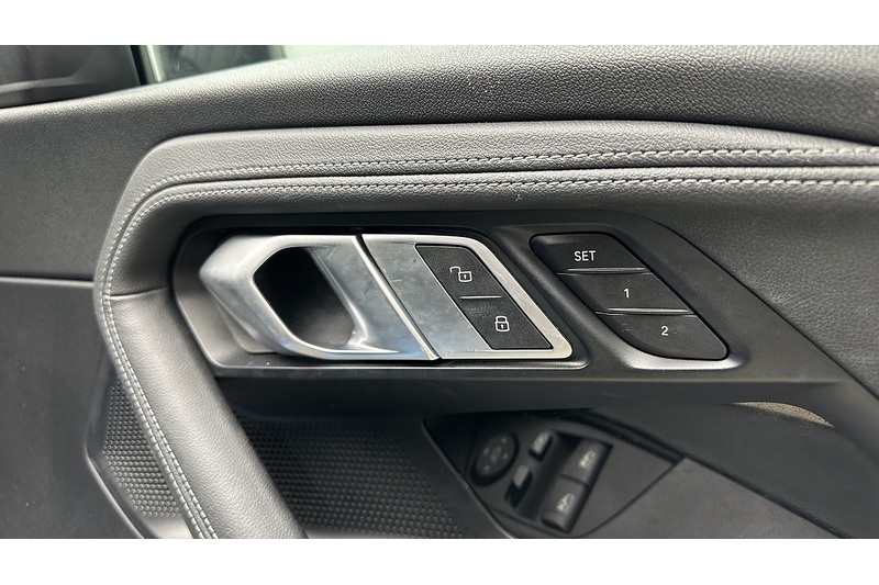 BMW 2 Series 220i M Sport - U2421