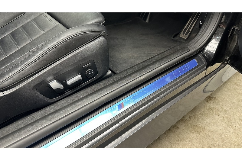 BMW 2 Series 220i M Sport - U2421