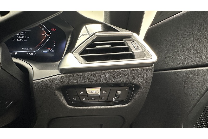 BMW 2 Series 220i M Sport - U2421