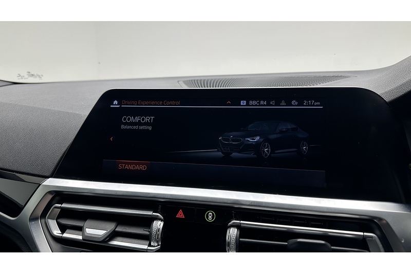 BMW 2 Series 220i M Sport - U2421