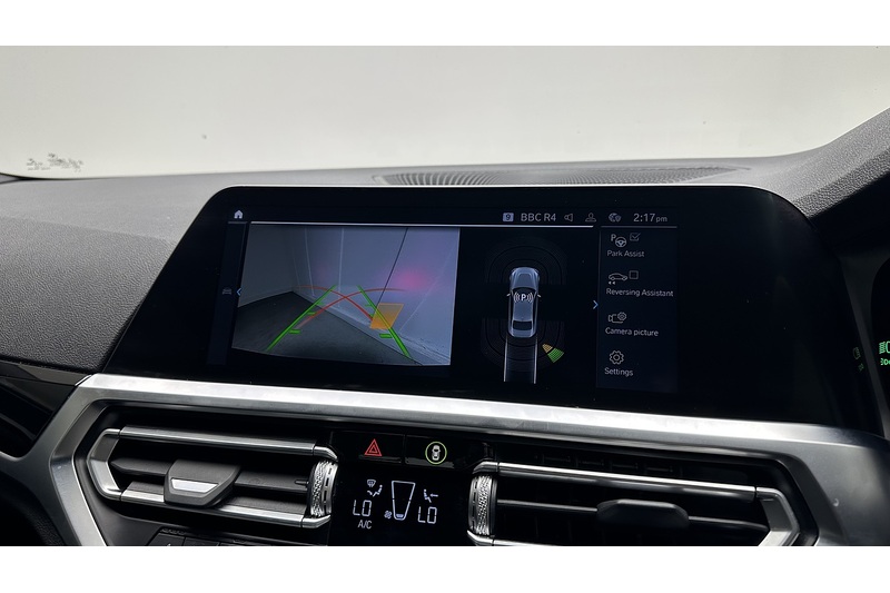 BMW 2 Series 220i M Sport - U2421