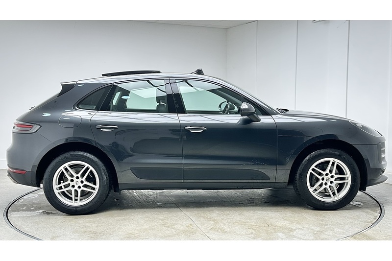 Porsche Macan T - U243