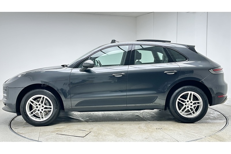 Porsche Macan T - U243