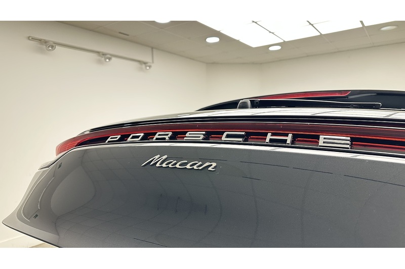 Porsche Macan T - U243