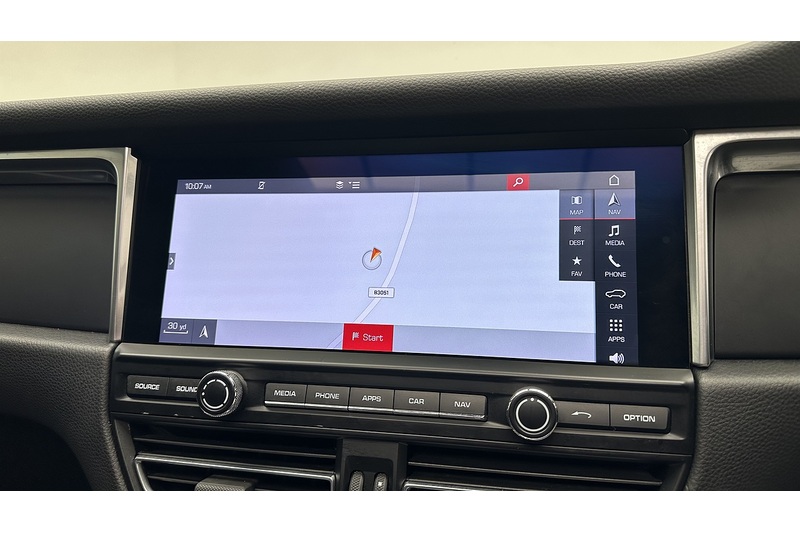 Porsche Macan T - U243