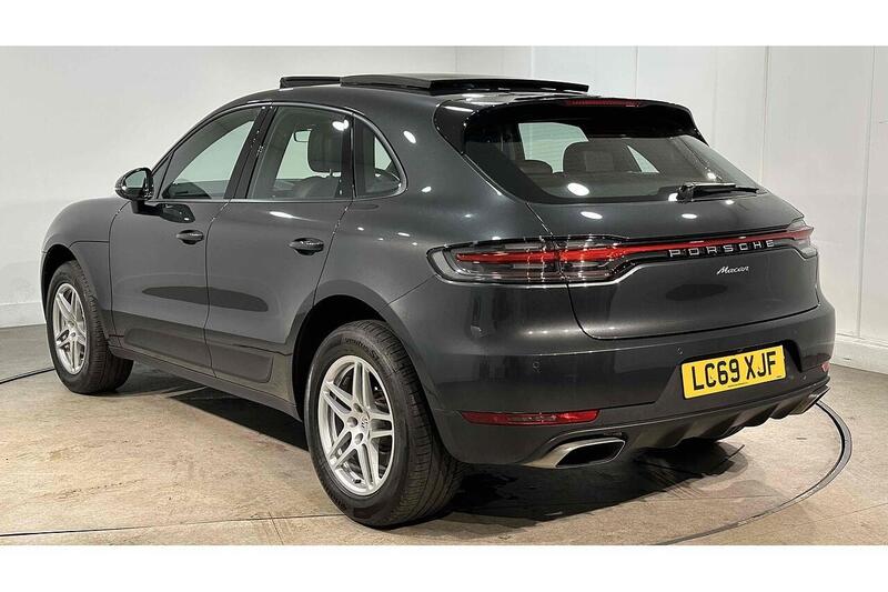 Porsche Macan T - U243