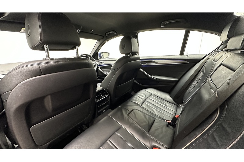 BMW 5 Series 520i M Sport - U2499