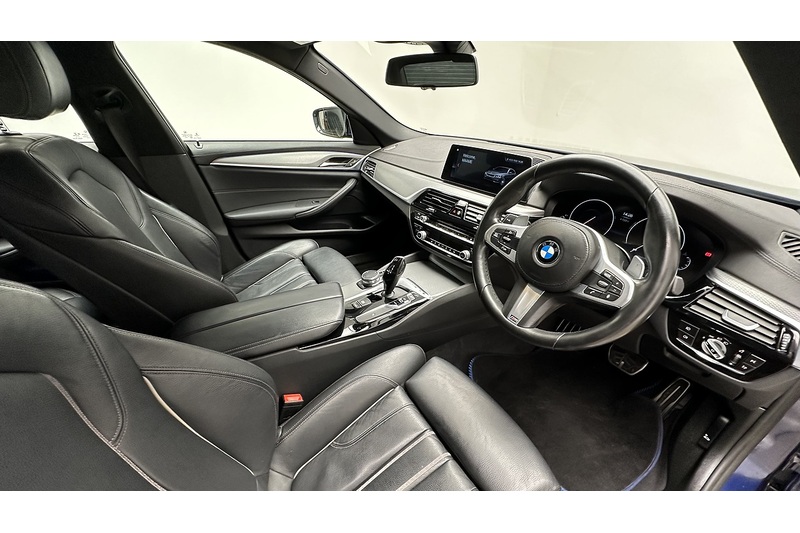BMW 5 Series 520i M Sport - U2499