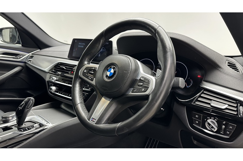 BMW 5 Series 520i M Sport - U2499