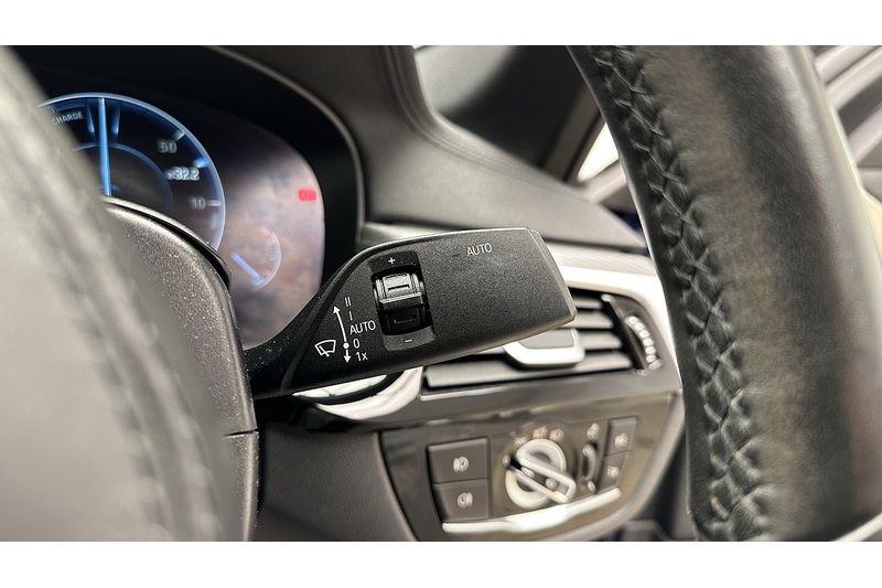 BMW 5 Series 520i M Sport - U2499