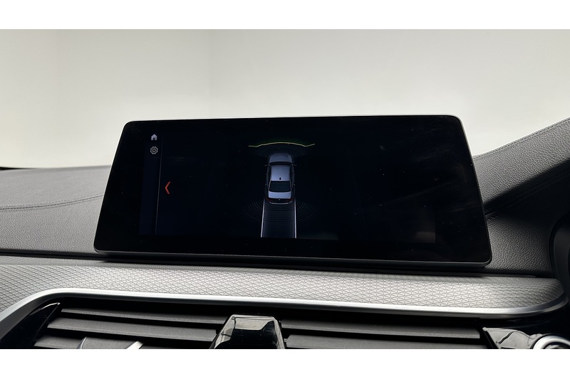 BMW 5 Series 520i M Sport - U2499