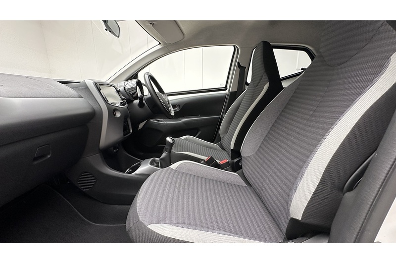 Toyota AYGO VVT-i x-press - U2548
