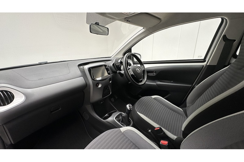 Toyota AYGO VVT-i x-press - U2548