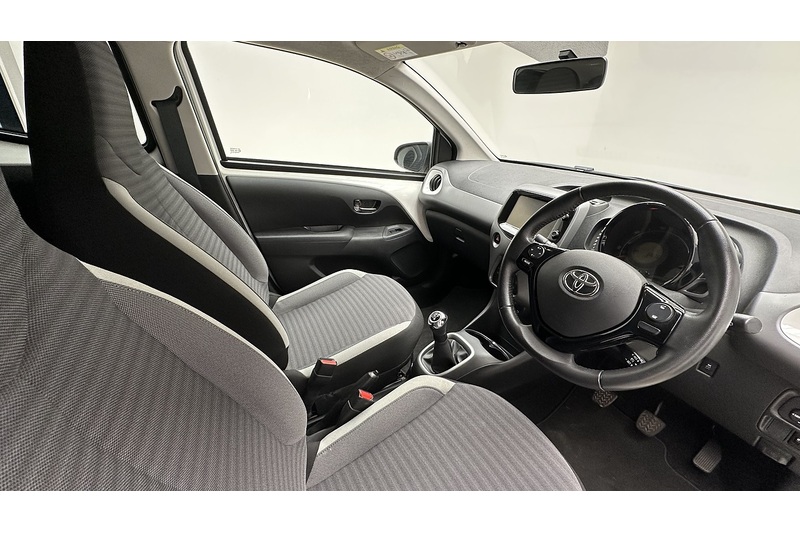 Toyota AYGO VVT-i x-press - U2548