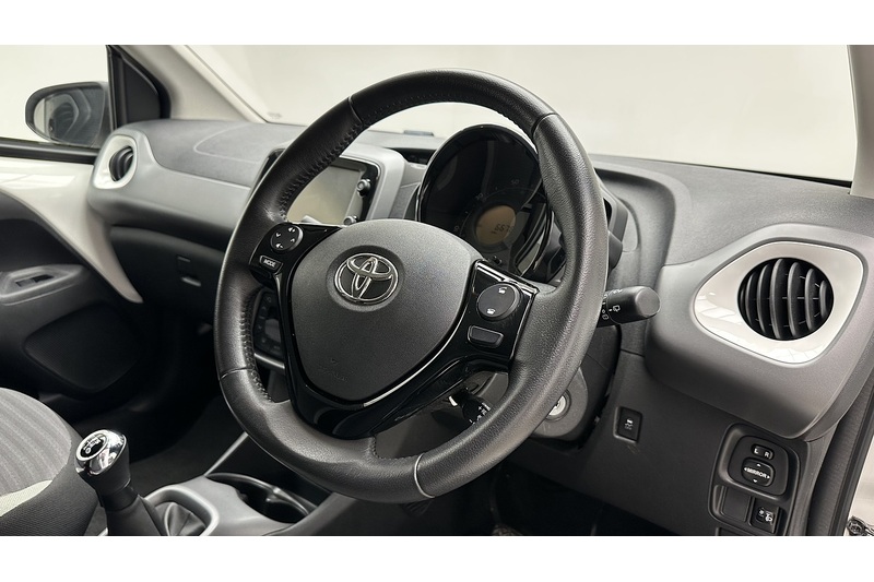 Toyota AYGO VVT-i x-press - U2548