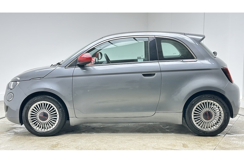 Fiat 500e RED - U2575