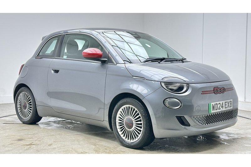 Fiat 500e RED - U2575
