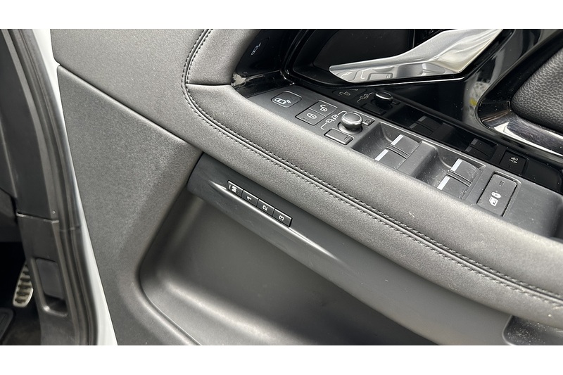 Land Rover Range Rover Evoque P250 MHEV R-Dynamic SE - U2596