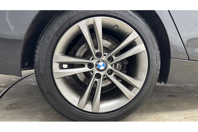 BMW 3 Series Gran Turismo 320d Sport - U2602