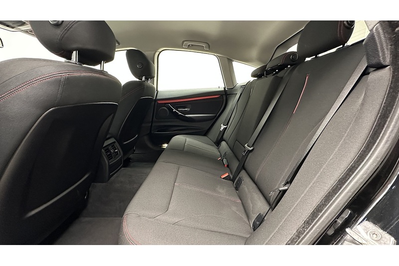 BMW 3 Series Gran Turismo 320d Sport - U2602