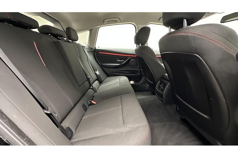 BMW 3 Series Gran Turismo 320d Sport - U2602