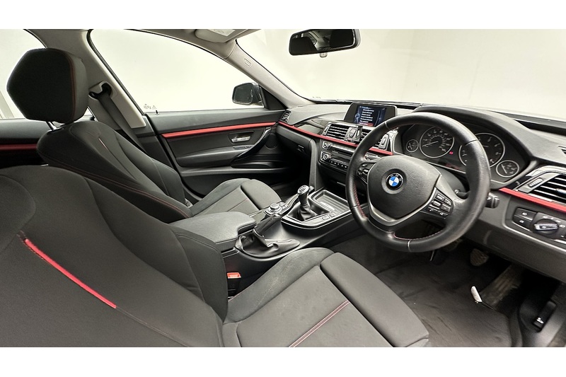 BMW 3 Series Gran Turismo 320d Sport - U2602