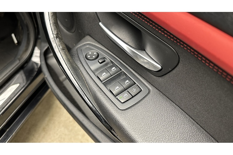 BMW 3 Series Gran Turismo 320d Sport - U2602