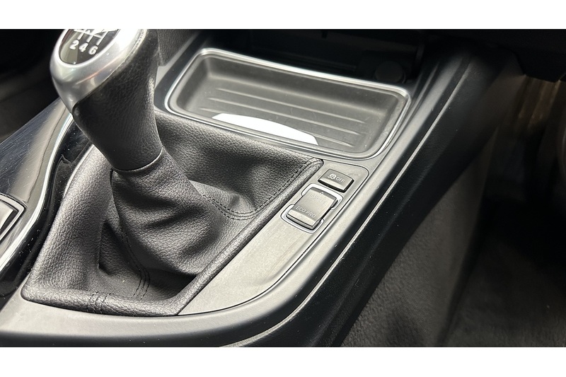BMW 3 Series Gran Turismo 320d Sport - U2602