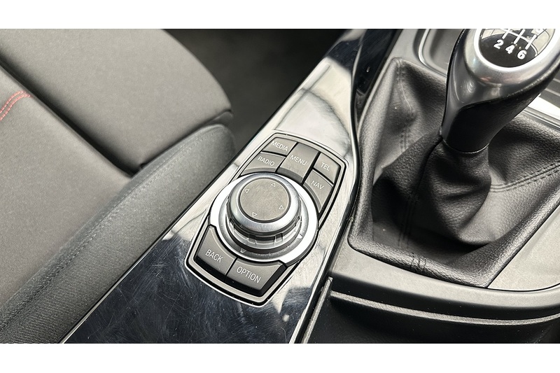 BMW 3 Series Gran Turismo 320d Sport - U2602