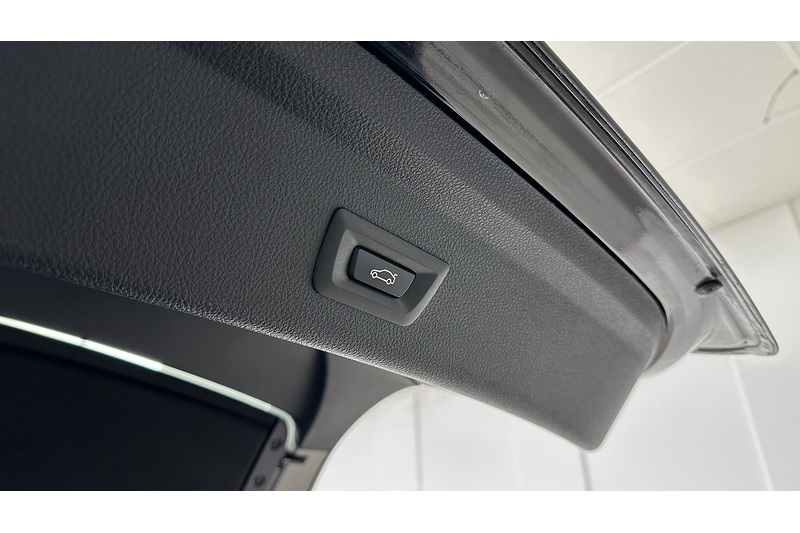 BMW 3 Series Gran Turismo 320d Sport - U2602