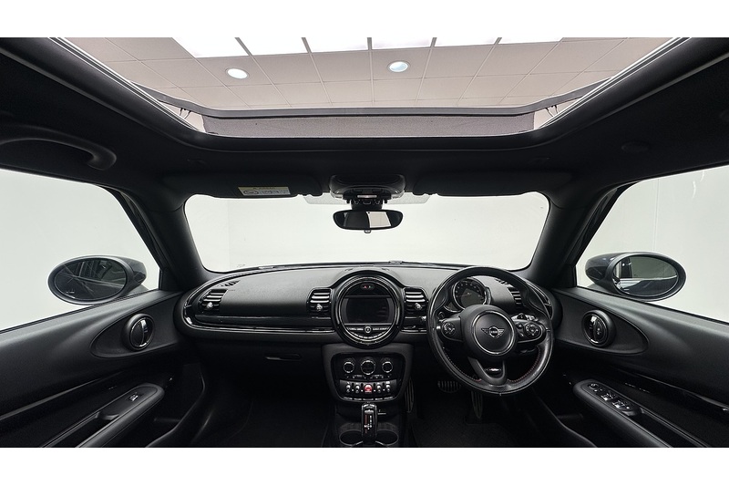 MINI Clubman John Cooper Works - U2630