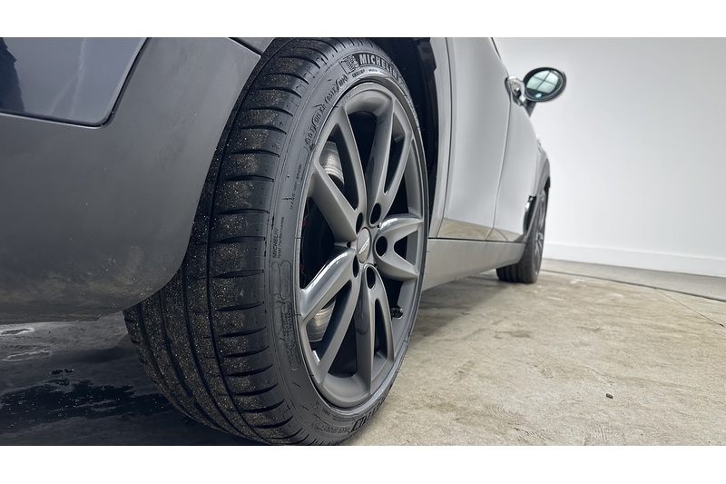 MINI Clubman John Cooper Works - U2630