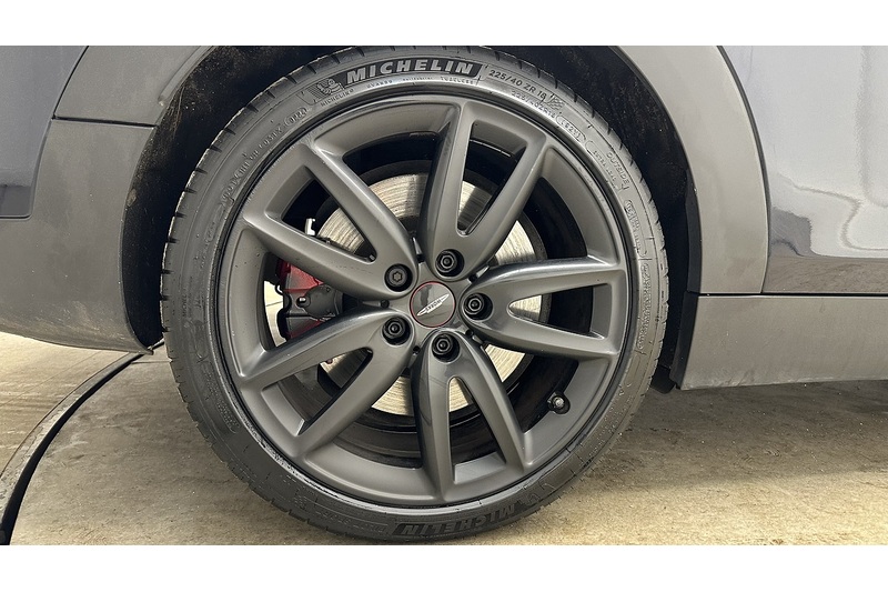 MINI Clubman John Cooper Works - U2630
